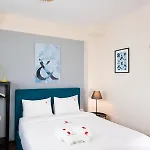 Apartmanhotel Plaza & 4*