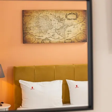 Plaza & Ξενοδοχείο με διαμερίσματα 4*