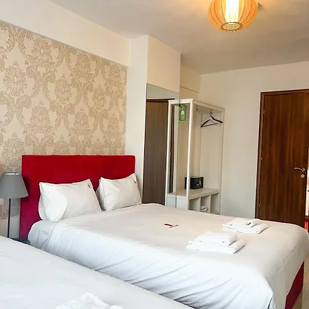 Plaza & Tessalónica