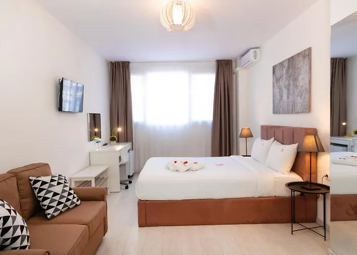 Plaza & Tessalónica