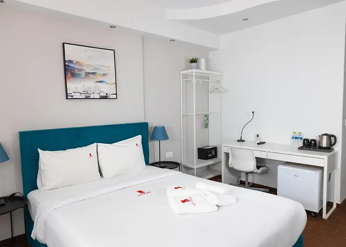 Apart-hotel Plaza & 4*