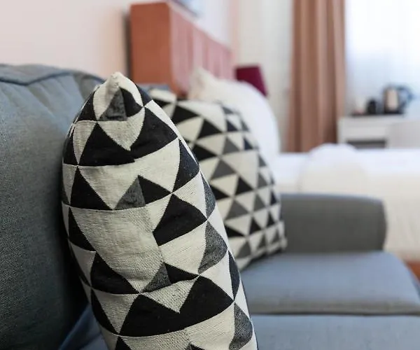 Plaza & Tessalónica