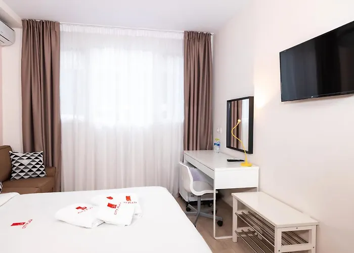 Plaza & Tessalónica