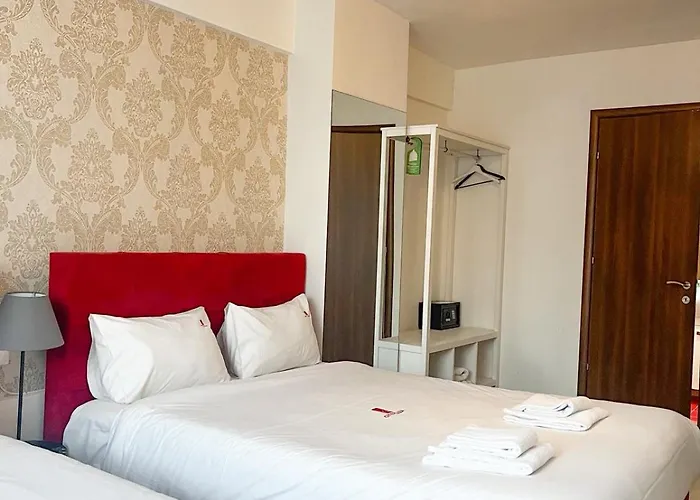 Plaza & Tessalónica