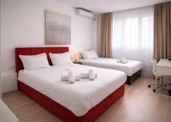 Plaza & Aparthotel