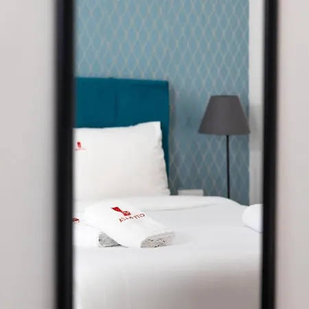 Aparthotel Plaza & 3*