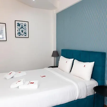 Aparthotel Plaza & 3*